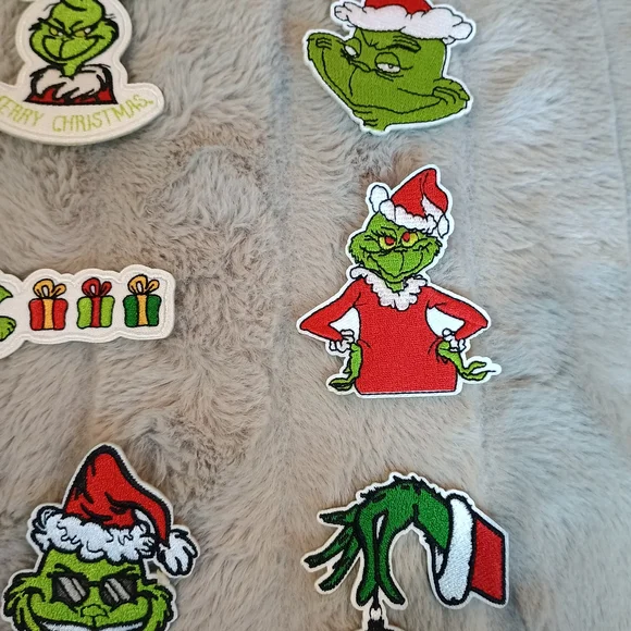 Grinch Christmas Patches Set - Picture 4 of 5